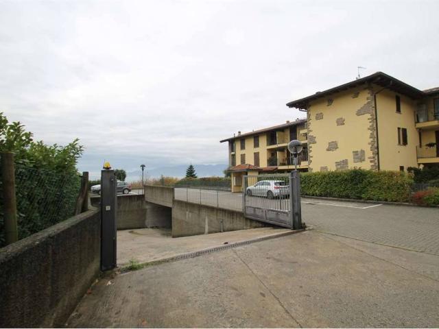 Box in affitto a Castello Di Brianza, Lombardia