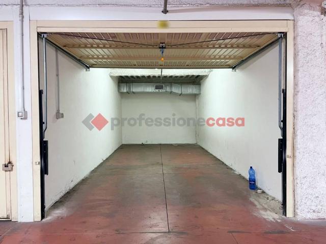 Box in affitto a Borgo, Catania