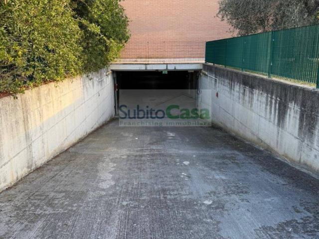 Box in affitto a Chieti, Abruzzo