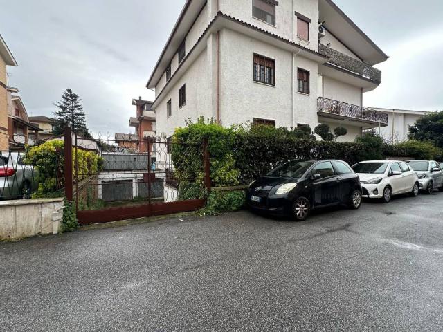 Box in affitto a Roma Capitale, Lazio