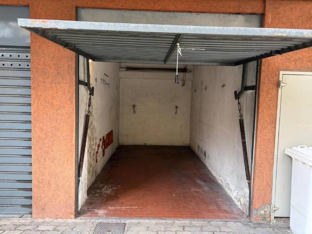 Box in affitto a Zona Omogenea Milano Nord, Cinisello Balsamo