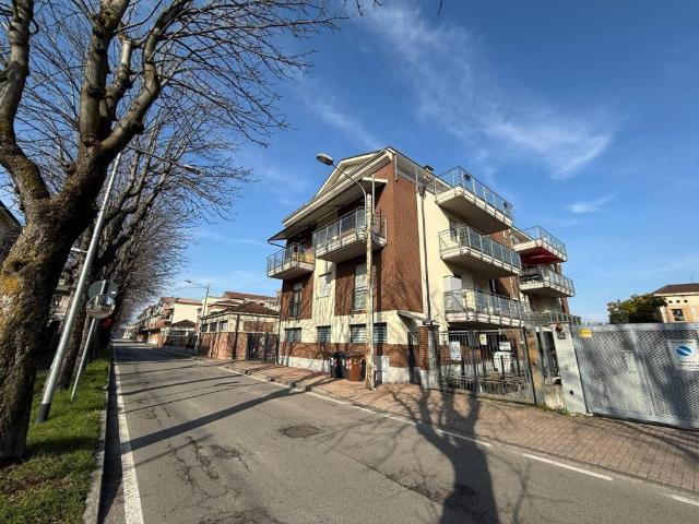 Box in affitto a Leumann, Piemonte