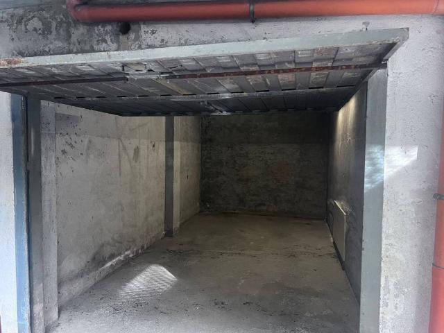 Box in affitto a Cologno Monzese, Lombardia