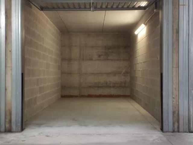 Box in affitto a Como, Lombardia