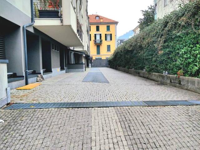 Box in affitto a San Bartolomeo, Como