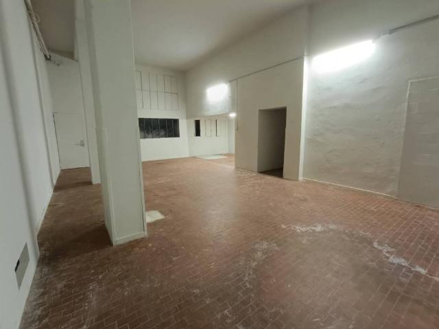 Box in affitto a San Vitale, Como