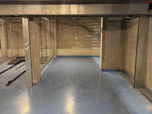 Box in affitto a San Bartolomeo, Como