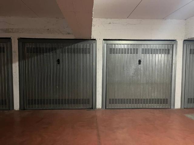 Box in affitto a Desio, Lombardia
