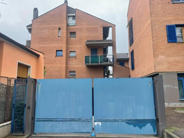 Box in affitto a Ex Tilane, Desio