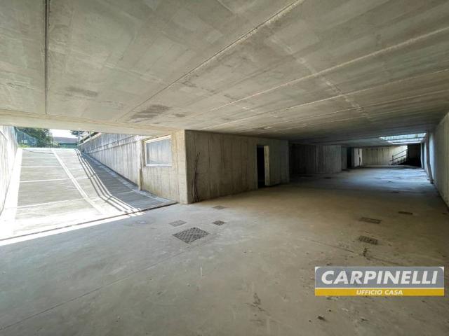 Box in affitto a Spaccone, Desio