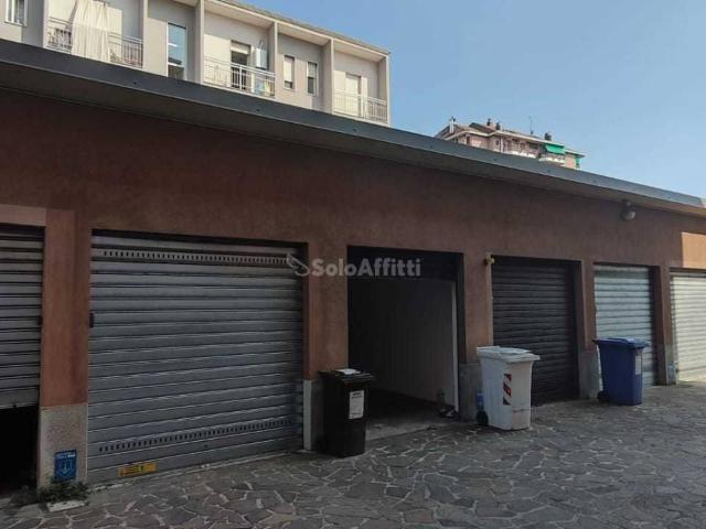Box in affitto a Pont, Desio