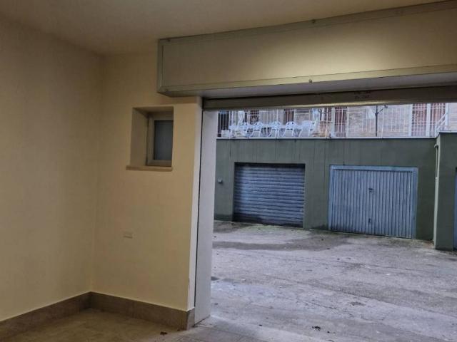 Box in affitto a Serapo, Gaeta