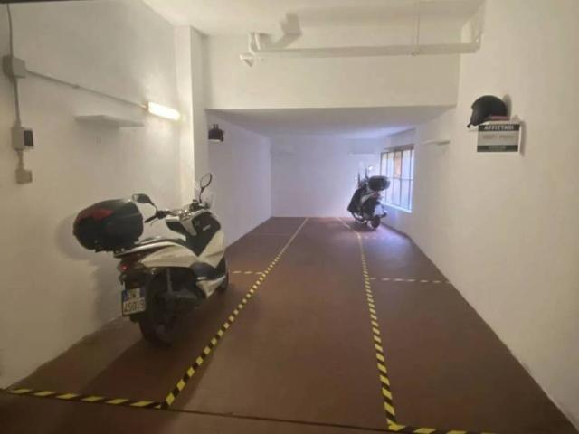 Box in affitto a Centro Est, Serra Riccò