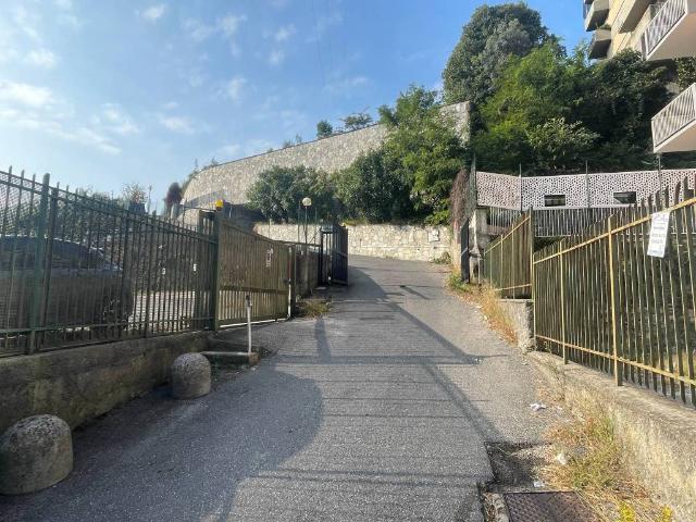 Box in affitto a San Gottardo, Genova