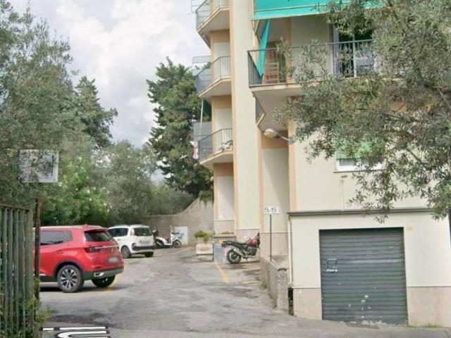 Box in affitto a Cadevilla, Genova