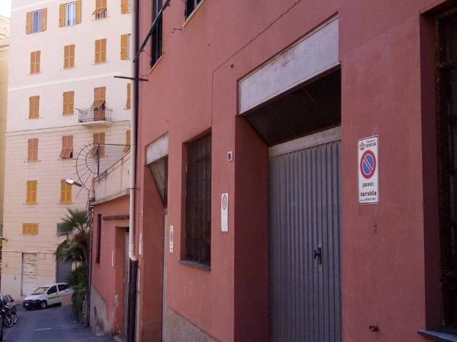 Box in affitto a San Fruttuoso, Genova