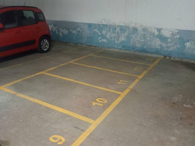 Box in affitto a Centro Est, Serra Riccò