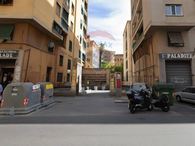 Box in affitto a Marassi, Genova