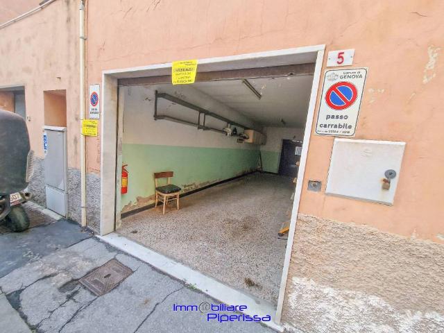 Box in affitto a Certosa, Genova