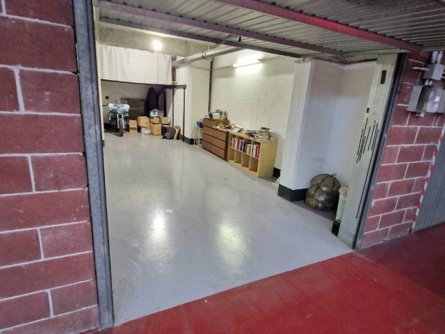 Box in affitto a Cornigliano, Genova