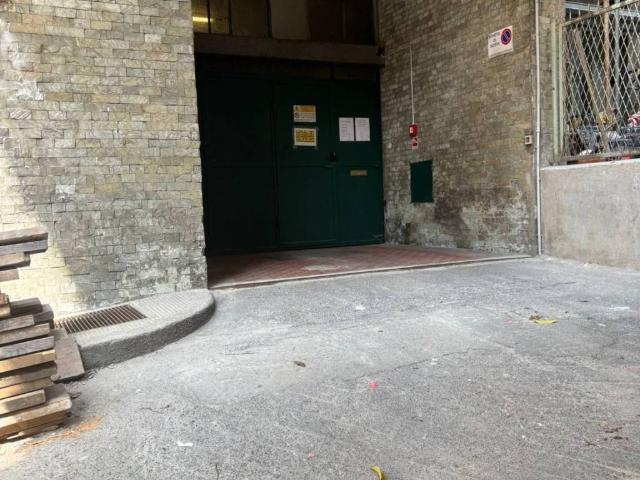 Box in affitto a Sampierdarena, Genova