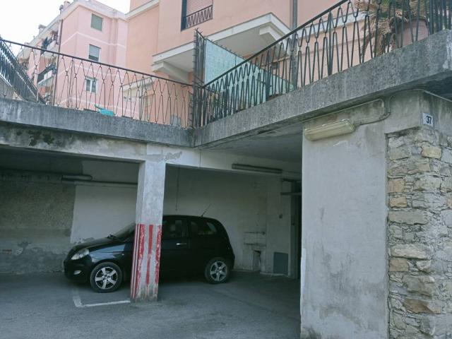 Box in vendita a Marassi, Genova
