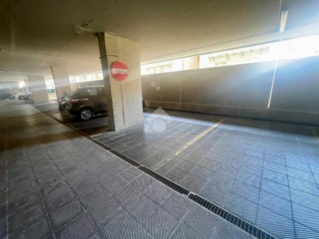 Box in affitto a Medio Levante, Serra Riccò