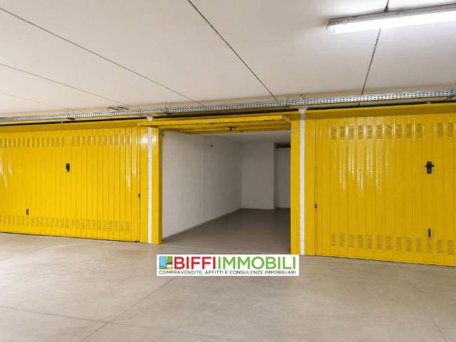 Box in affitto a Olate, Lecco