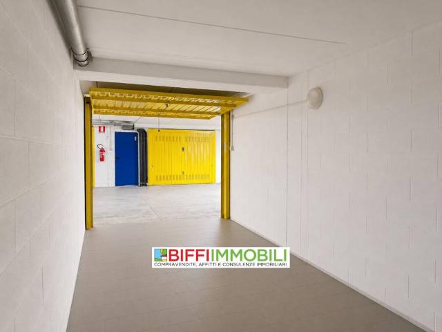 Box in affitto a Olate, Lecco
