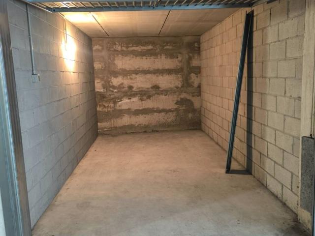 Box in affitto a Lissone, Lombardia