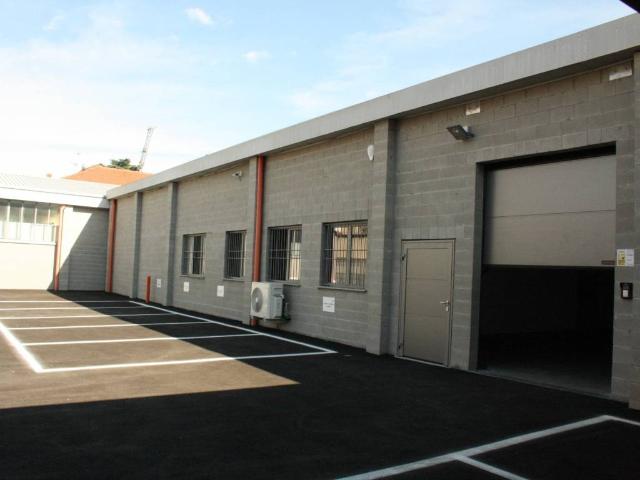 Box in affitto a Da là dal Punt, Lissone