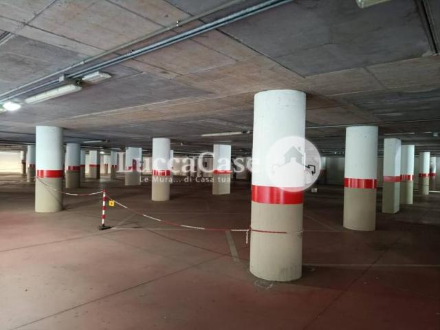 Box in affitto a Bagni Di Lucca Ponte, Lucca