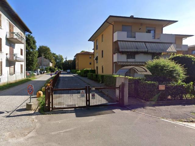 Box in affitto a Mariano Comense, Lombardia