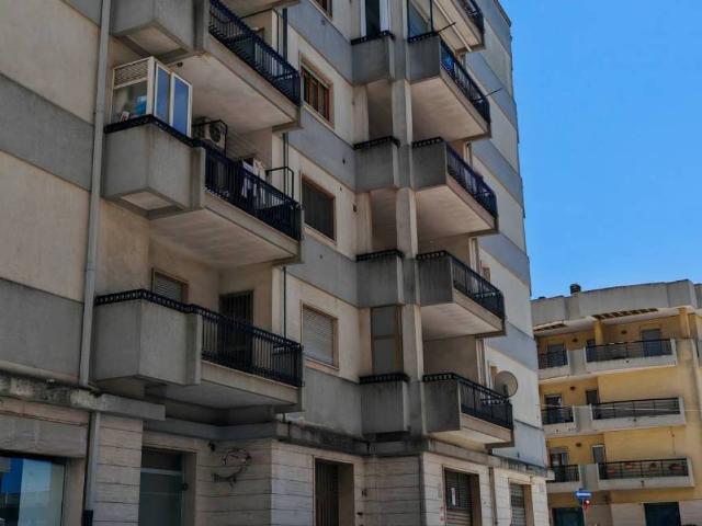 Box in affitto a Puglia, Taranto
