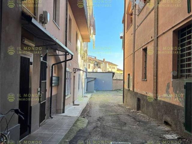 Box in affitto a Melegnano, Milano