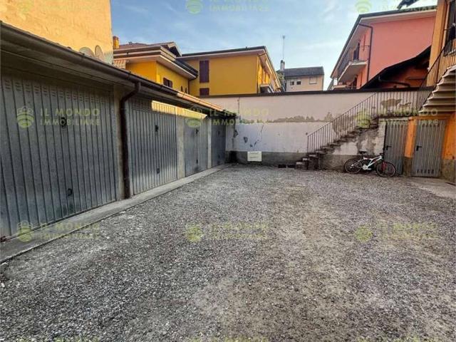 Box in affitto a Melegnano, Milano