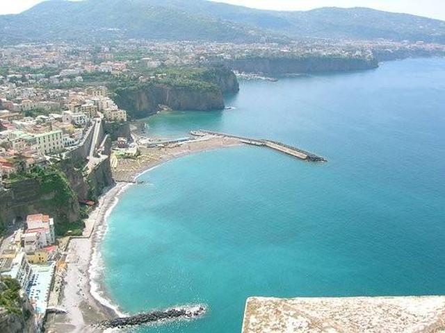 Box in affitto a Meta, Campania