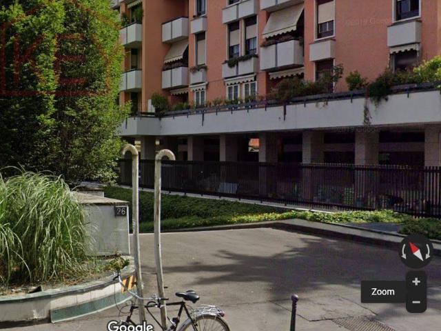 Box in affitto a Municipio 1, Milano