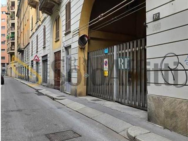 Box in affitto a Municipio 1, Milano