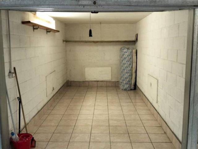 Box in affitto a Municipio 2, Milano