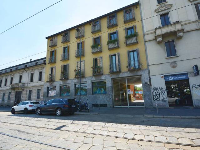 Box in affitto a Municipio 6, Milano