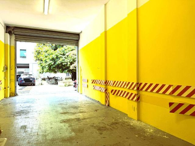 Box in affitto a Municipio 2, Milano