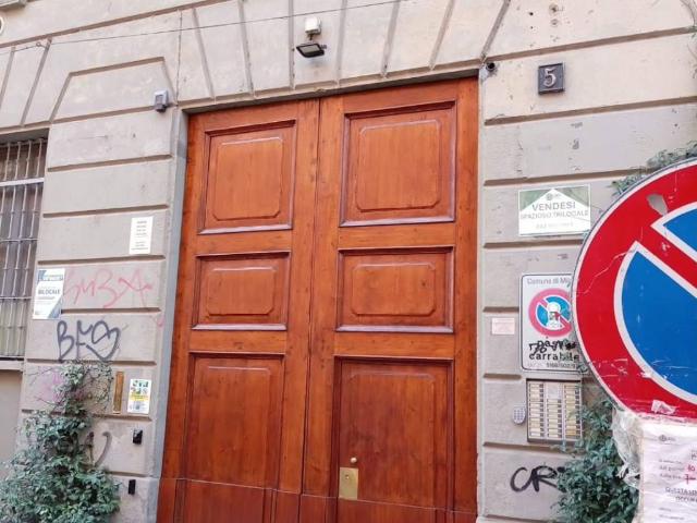 Box in affitto a Municipio 1, Milano