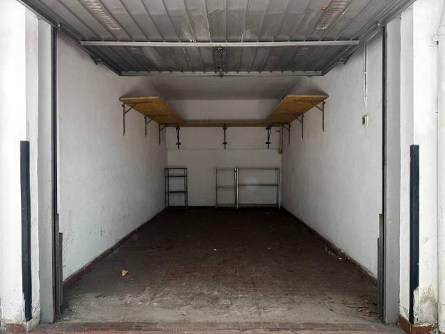Box in affitto a Municipio 1, Milano