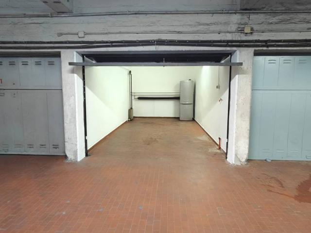 Box in affitto a Municipio 5, Milano