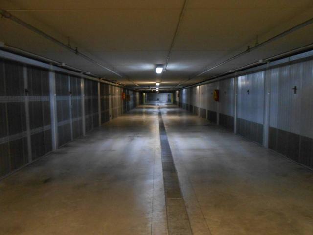 Box in affitto a Municipio 9, Milano
