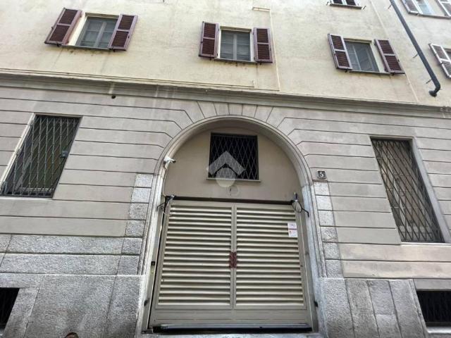 Box in affitto a Cerchia dei Navigli, Milano