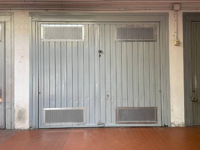 Box in affitto a Municipio 6, Milano