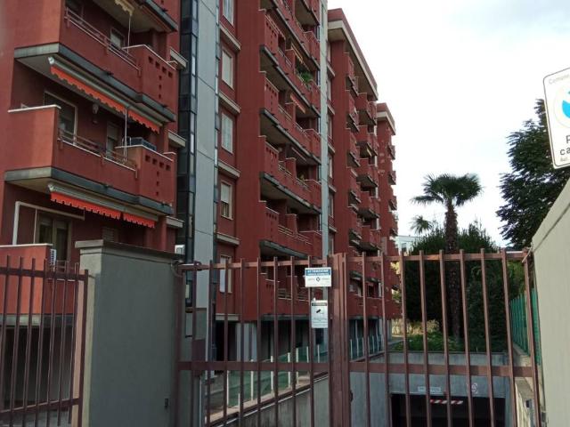 Box in affitto a Municipio 4, Milano