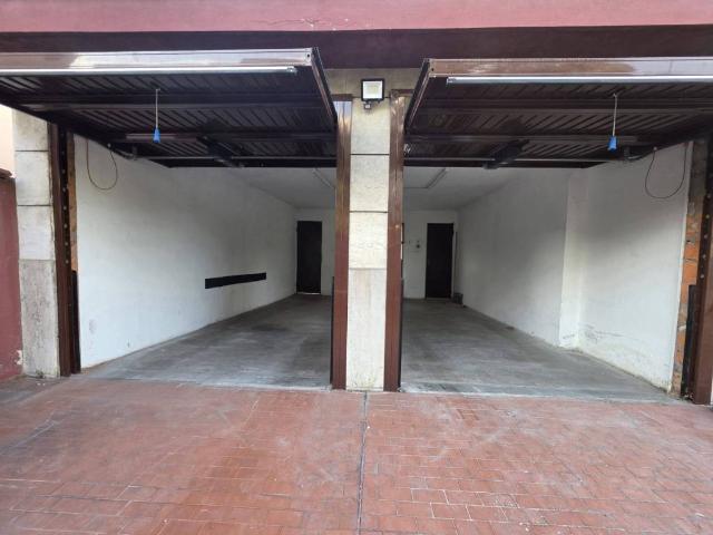 Box in affitto a Municipio 9, Milano